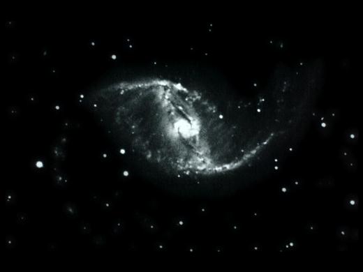 Спиральная галактика с перемычкой типа SBb в созвездии Жирафа, NGC 1530