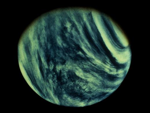 Изображение Венеры в ультрафиолетовом диапазоне, полученное зондом Маринер-10