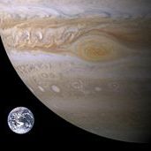 Сравнительные размеры Юпитера и Земли