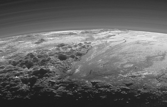 Закат на Плутоне. Снимок сделан зондом New Horizons