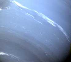 Облачная атмосфера Непту́на